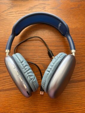 Wireless Over-Ear Headphones in Blue, NON FOLDABLE